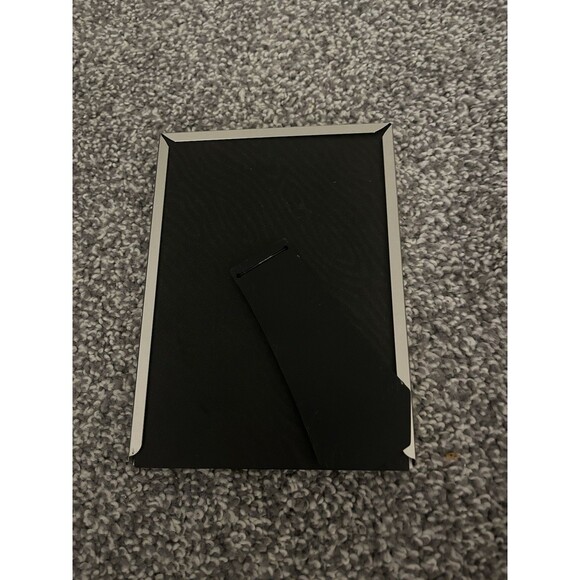 Lot Of 2 Picture Frames (5x6.5 And 8.25x8.25) And A Green Leather Photo Album - Picture 9 of 11